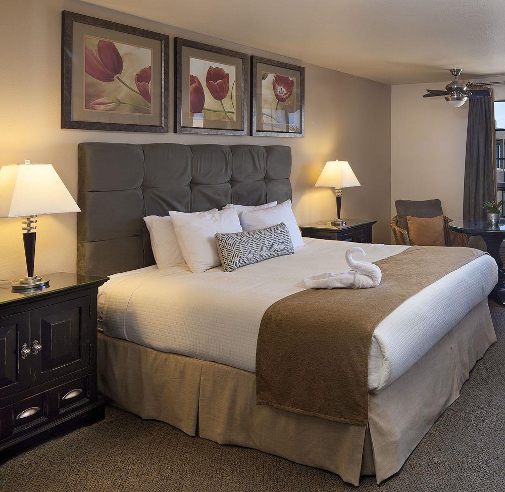 Laguna Beach House Room photo